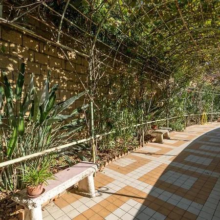 Il Cantico בית הארחה